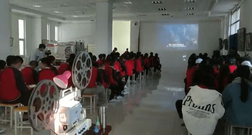 大同長城文化和紅色電影進(jìn)校園活動在市文化藝術(shù)學(xué)校舉辦