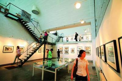 北京798--從軍工廠到藝術區(qū)